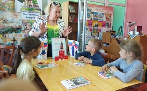 Беседа для детей "Моя Родина - Россия!" Ивановская библиотека.